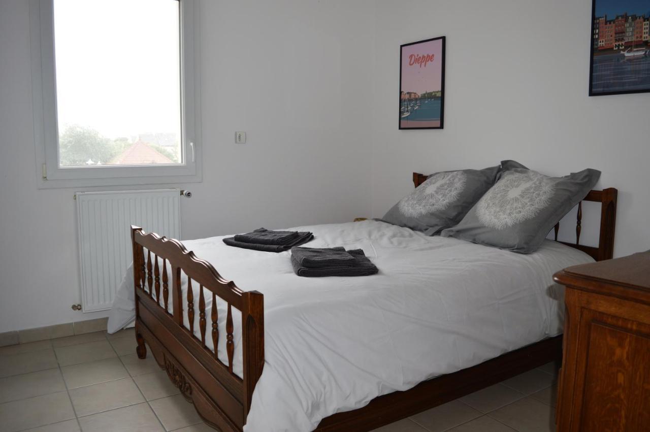 Appartement Spacieux Avec Balcon - A 50M De La Plage كورسول-سور-مار المظهر الخارجي الصورة